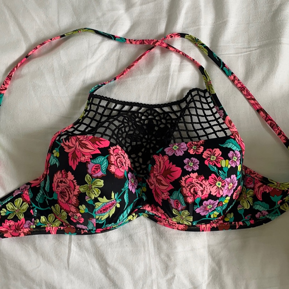 Target halter bikini top
